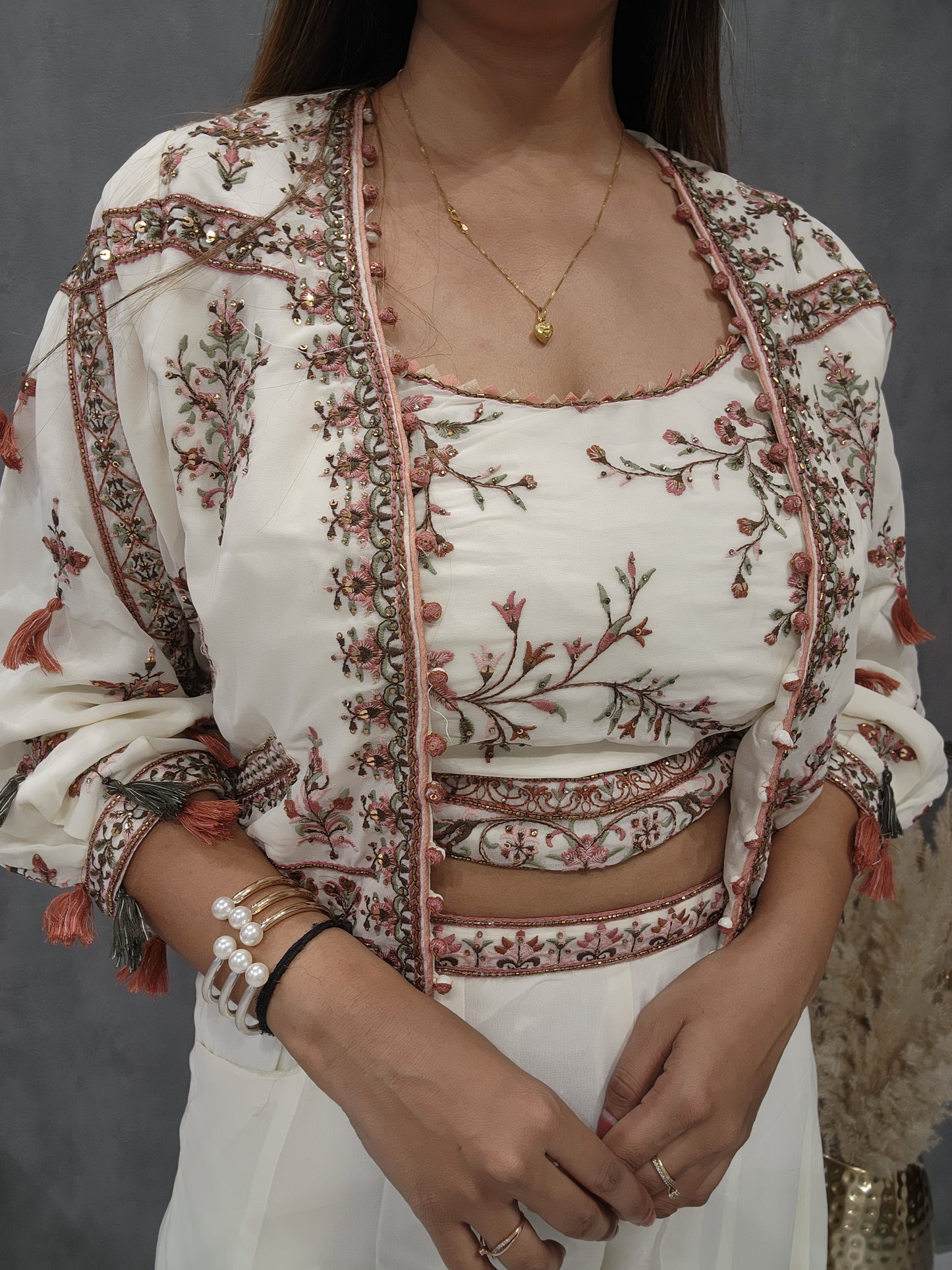 SIA OFF WHITE JACKET EMBROIDERED DIVIDER SET
