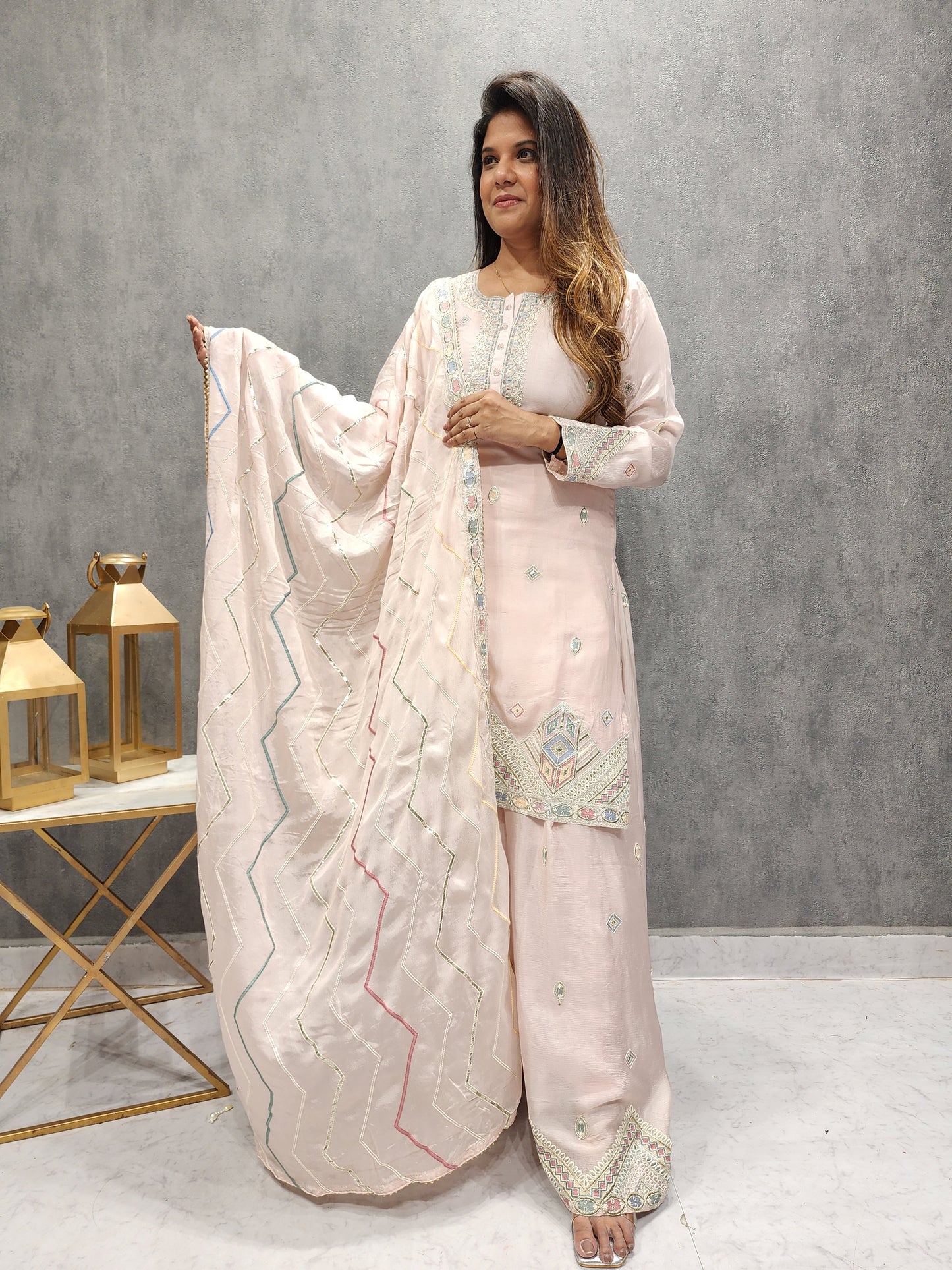 SEHER LIGHT PINK EMBROIDED DIVIDER DRESS