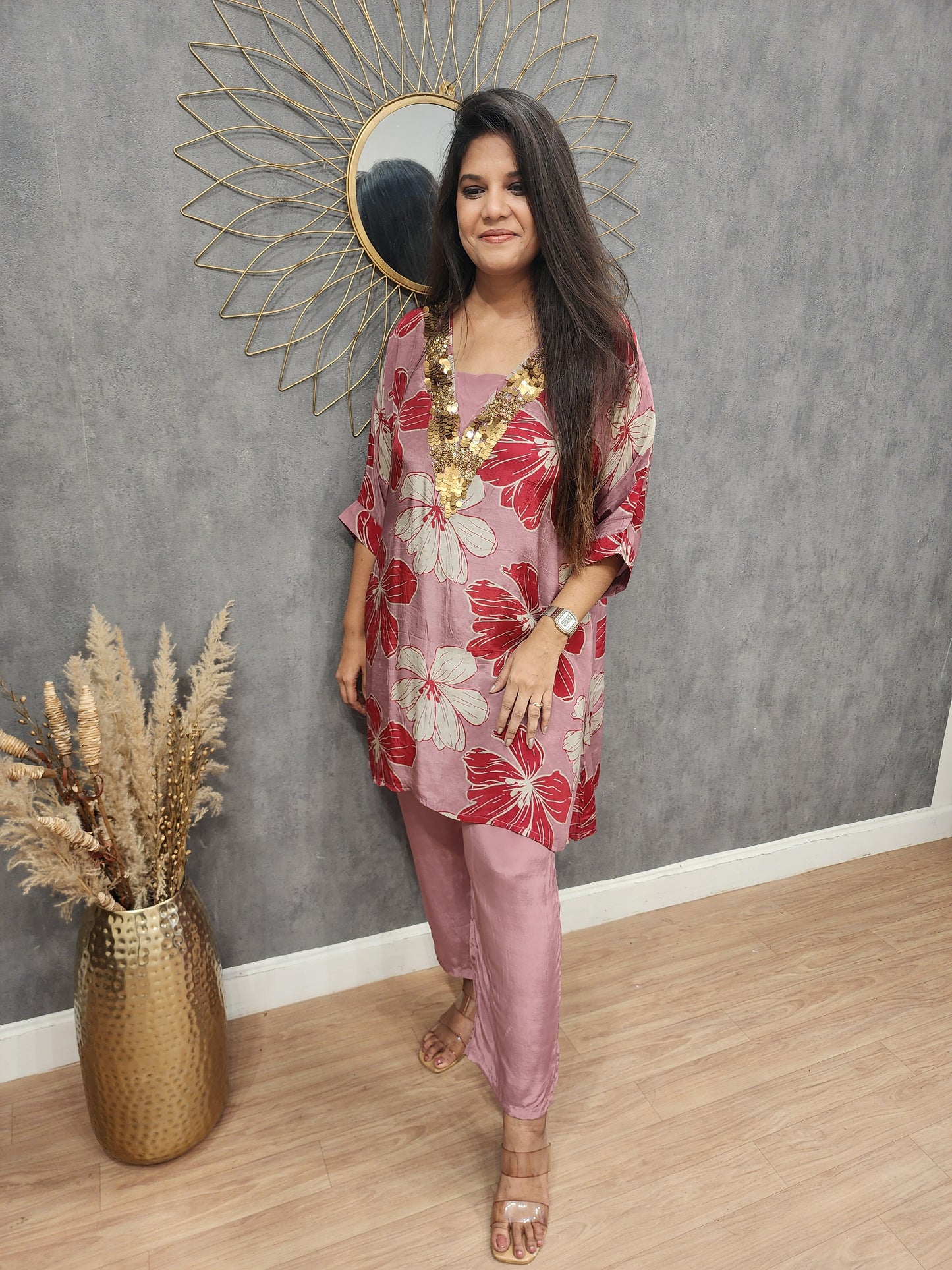 Pinkish mauve v neck printed co-ord set