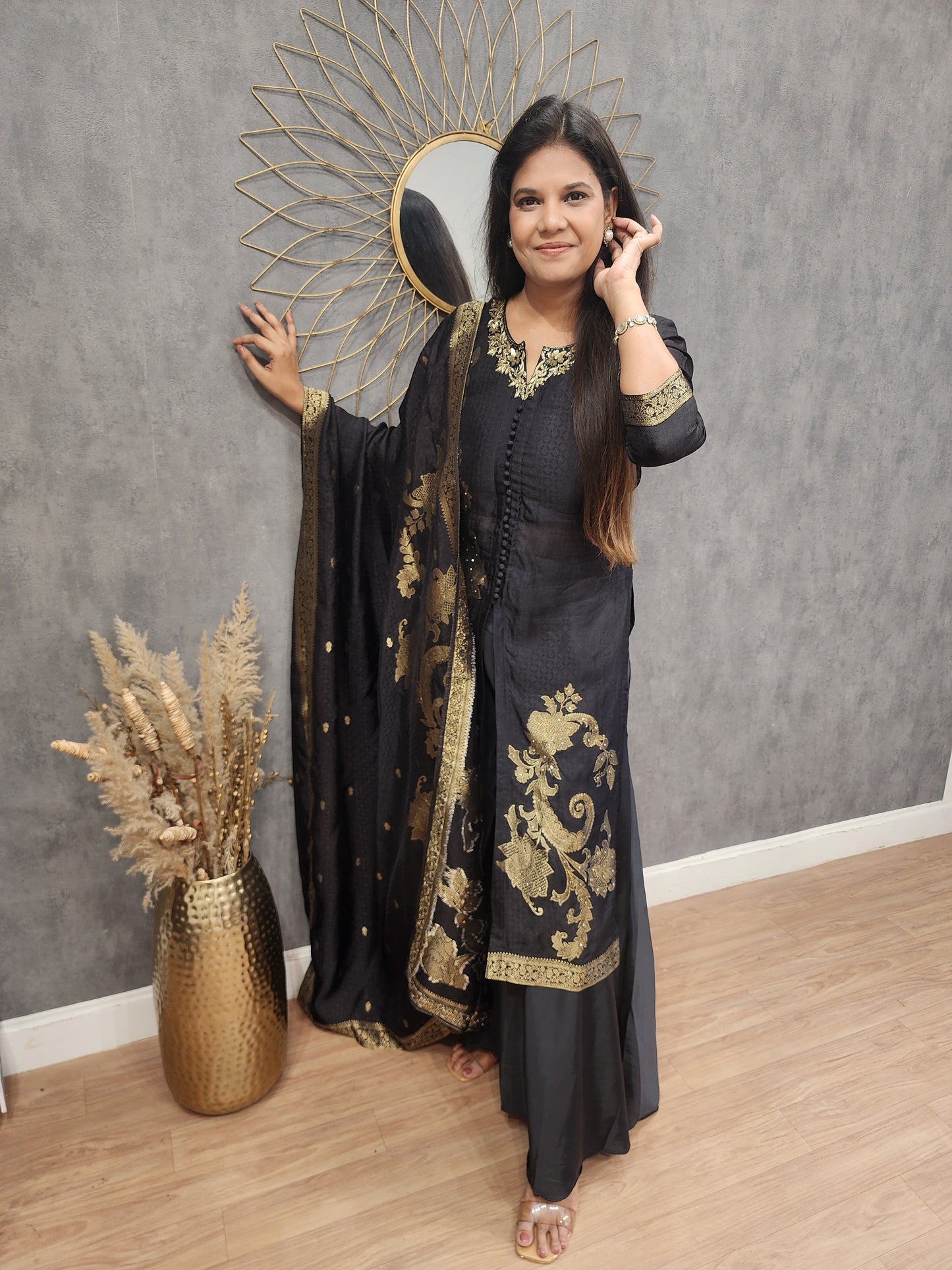 Black weaving centre slit plazo suit