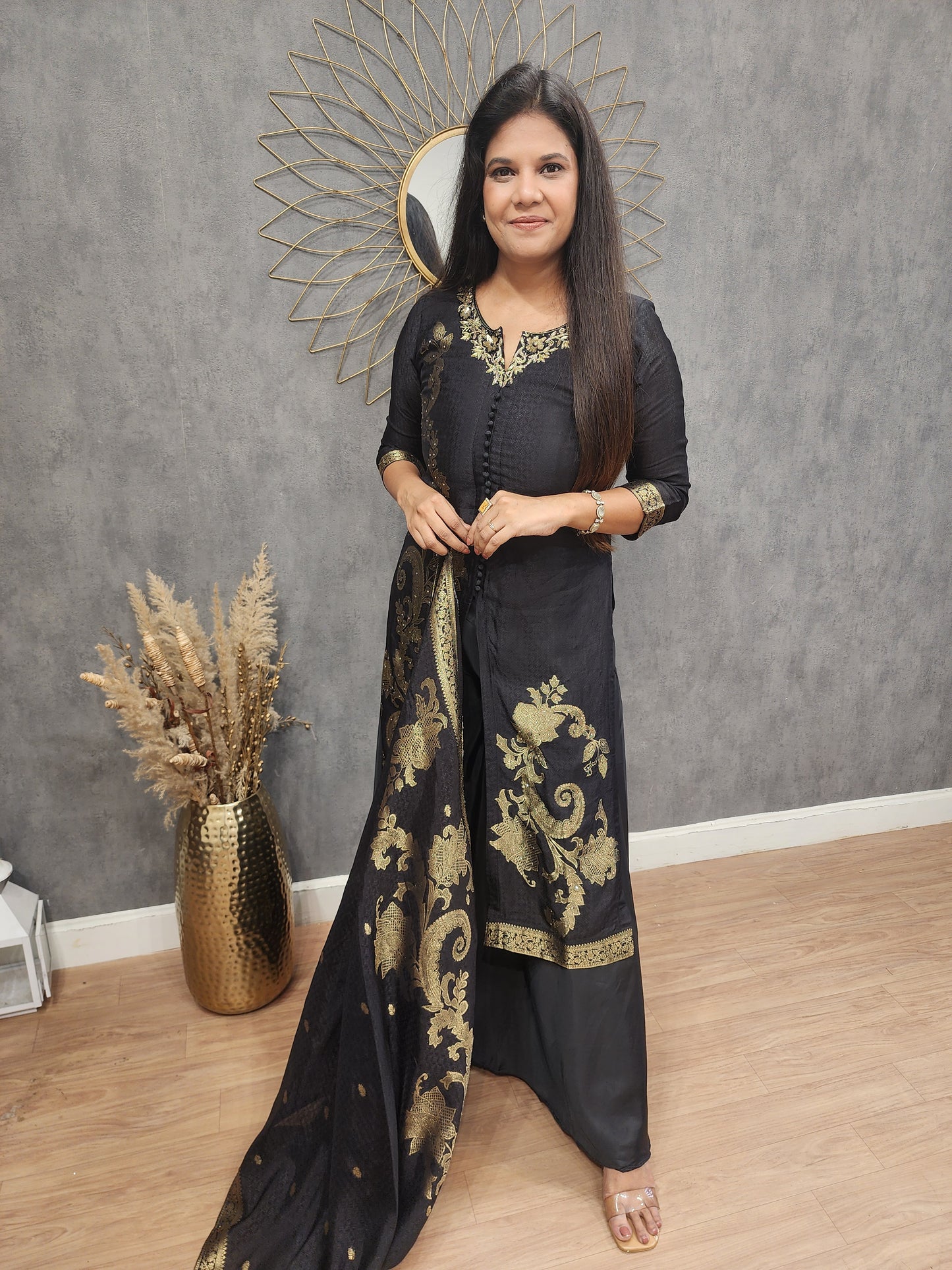 Black weaving centre slit plazo suit