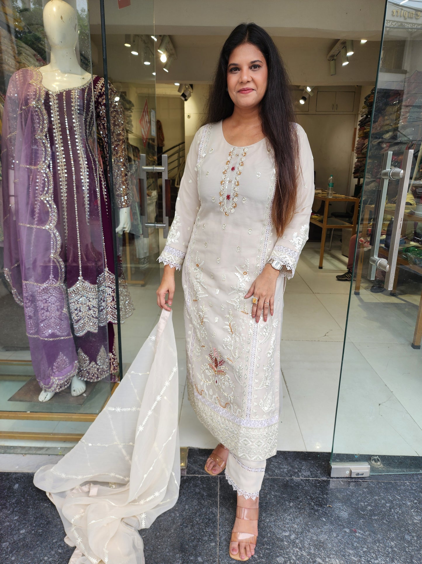 Ivory handwork straight suit