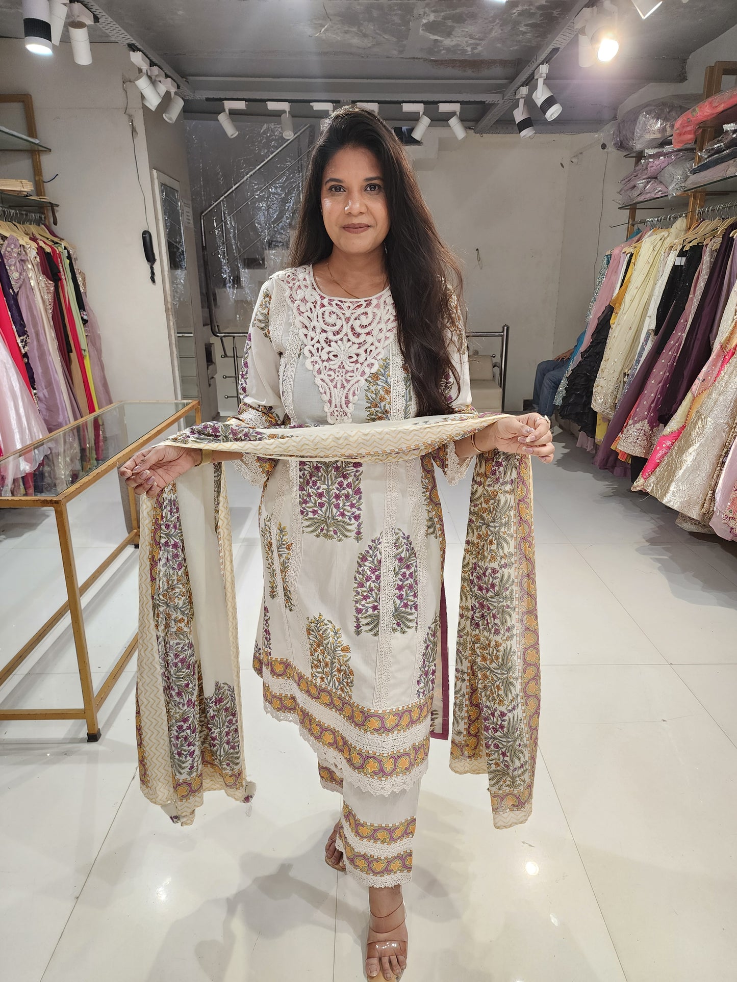 A line curosia cotton suit