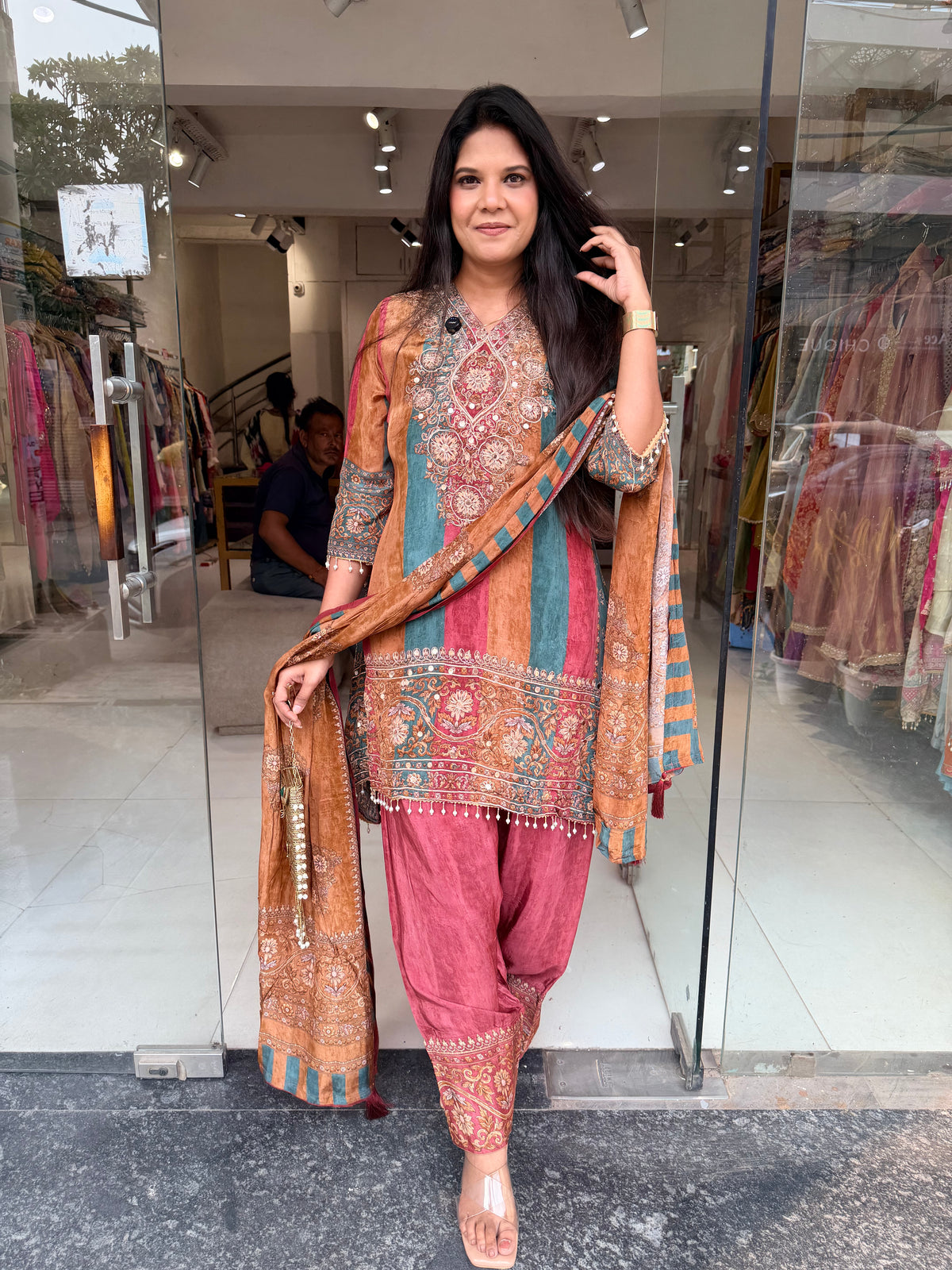 Farshi crepe suit