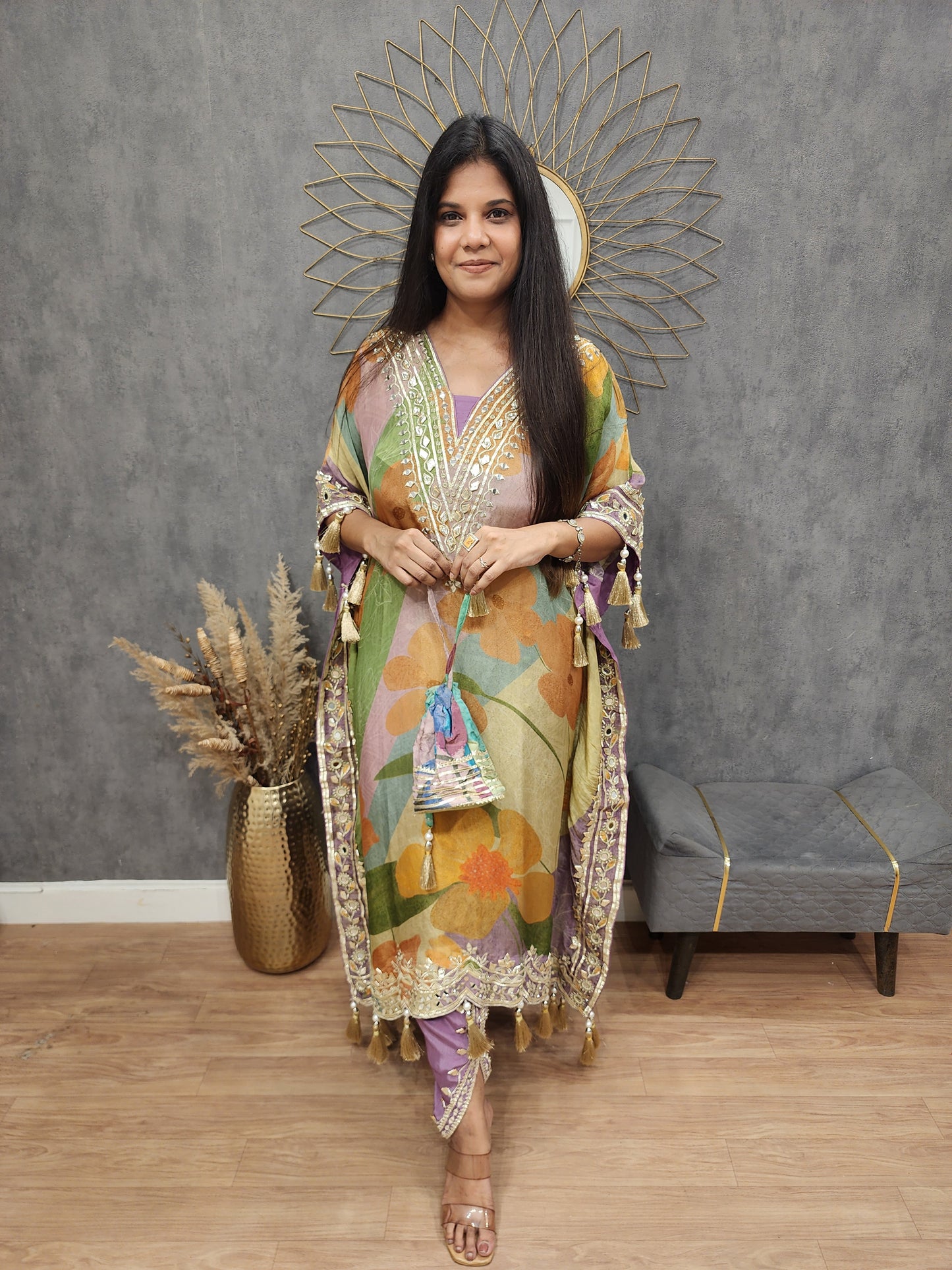Sheesha Floral print kaftaan with tulip and potli