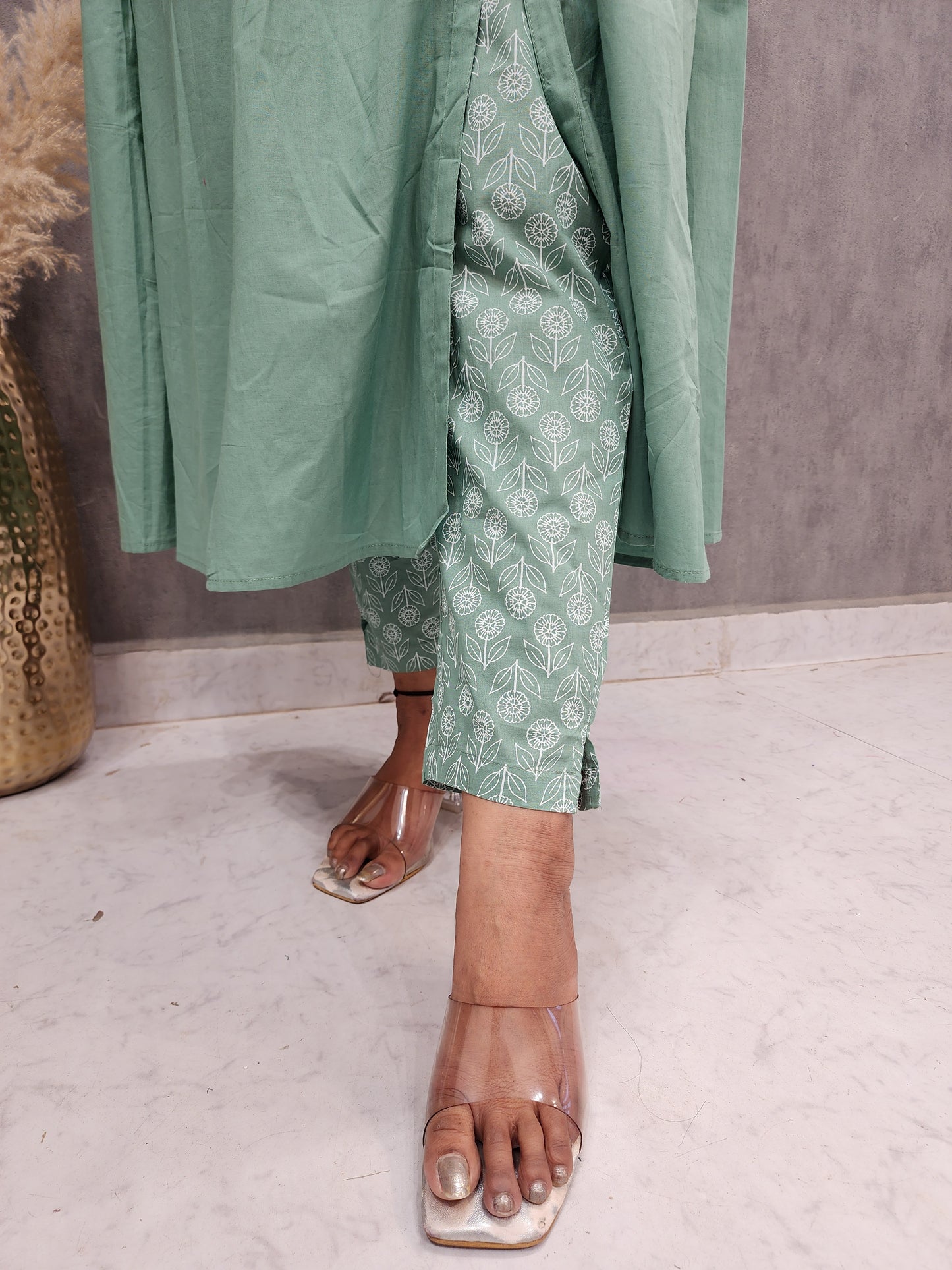 GREEN CENTRE SLIT EMBROIDED COTTON CO-ORD SET