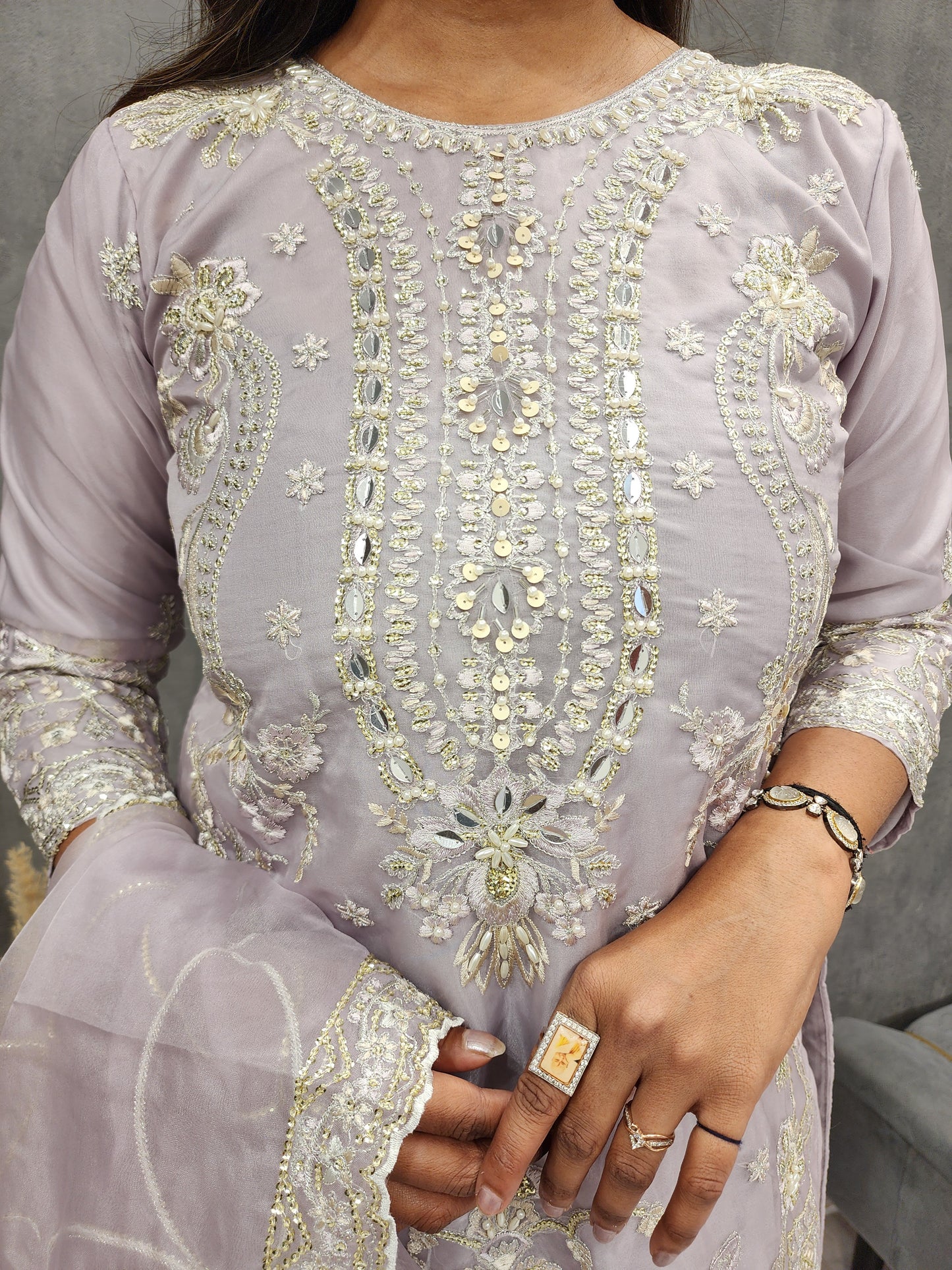 LIGHT PURPLE EMBROIDED PAKISTANI SUIT