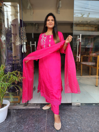 PINK PAKISTANI EMBROIDERED STRAIGHT SUIT