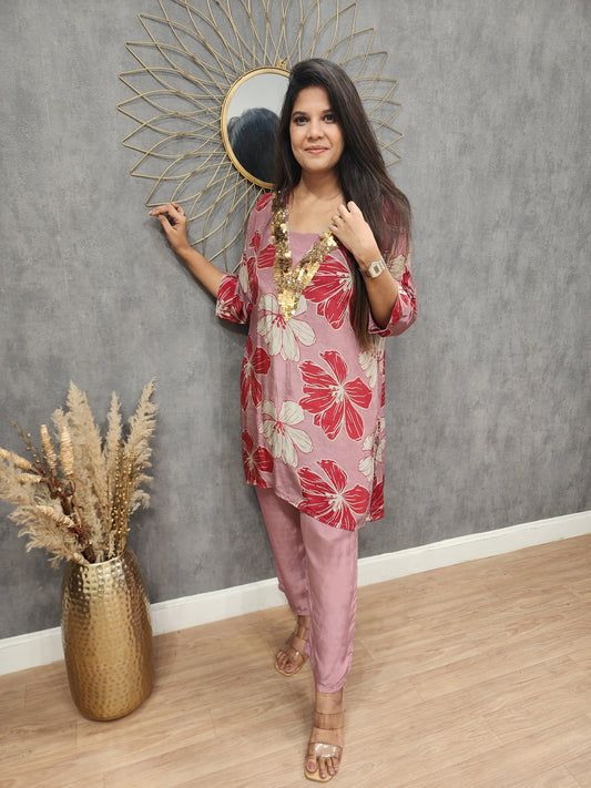 Pinkish mauve v neck printed co-ord set