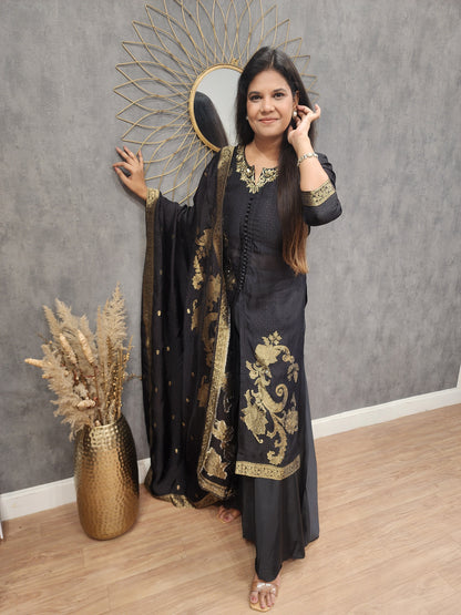 Black weaving centre slit plazo suit
