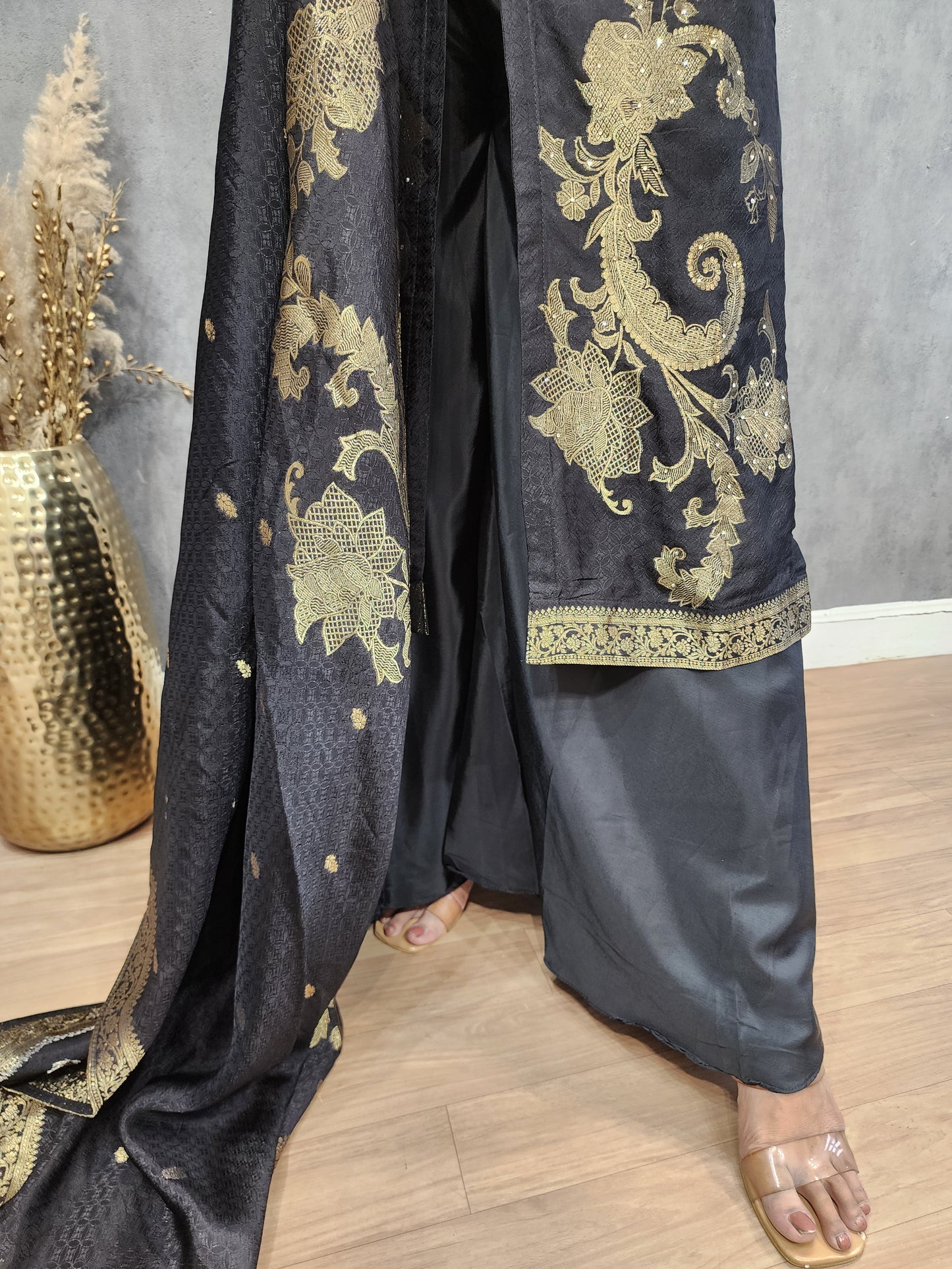 Black weaving centre slit plazo suit