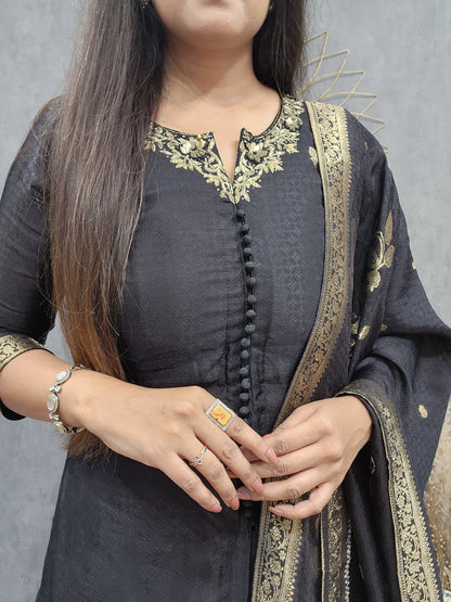Black weaving centre slit plazo suit