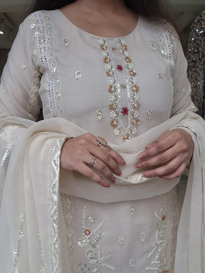 Ivory handwork straight suit