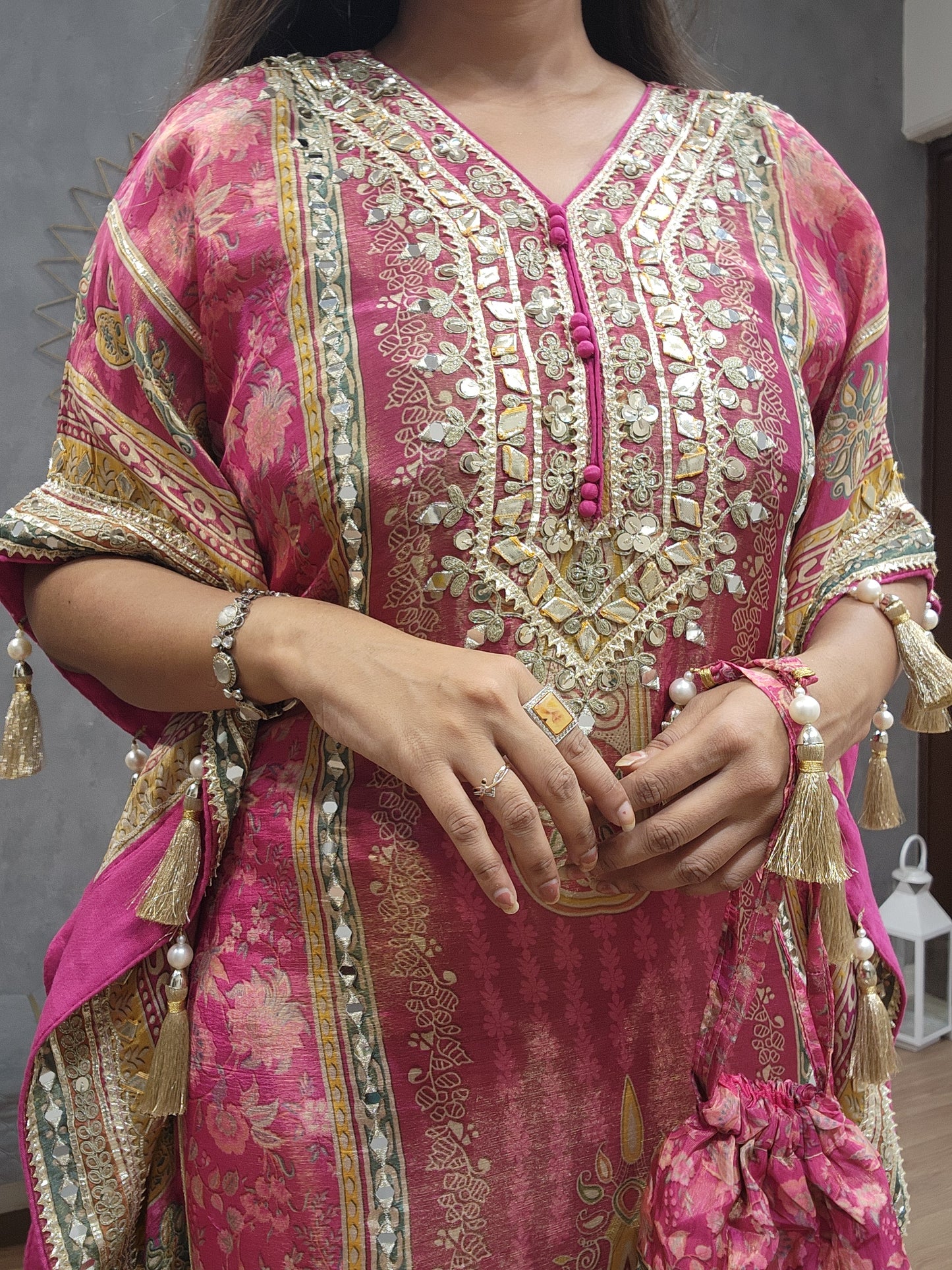 Sheesha digital print kaftan with tulip