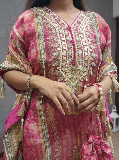 Sheesha digital print kaftan with tulip