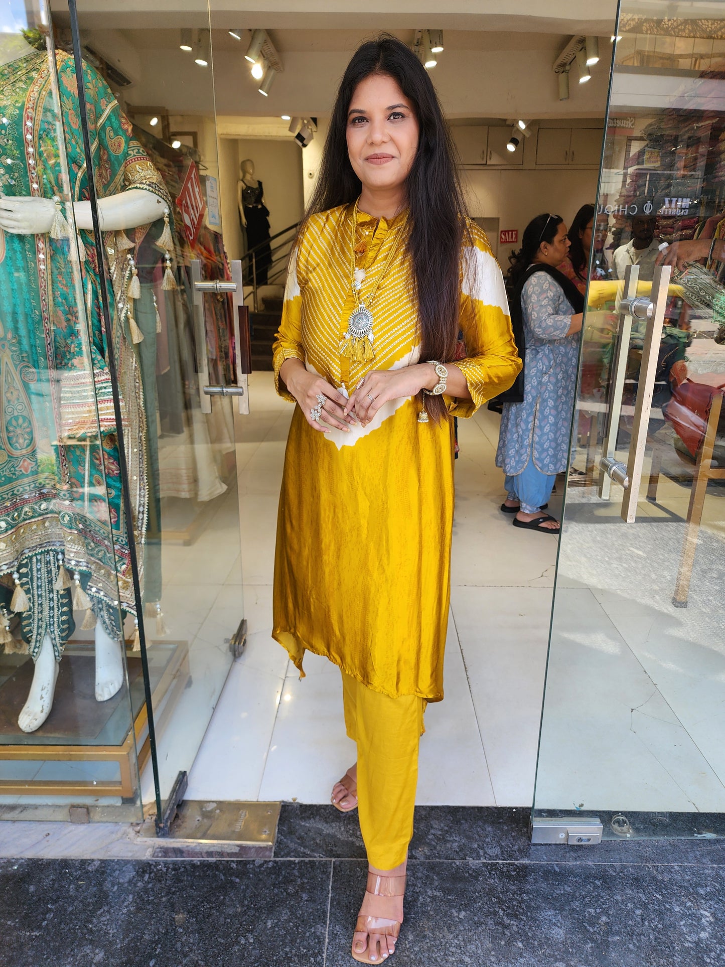Tye & dye mustard yellow sco-ord set with necklace