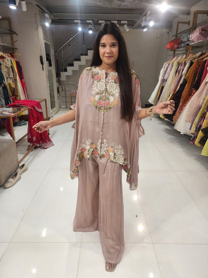 Cape dress embroided