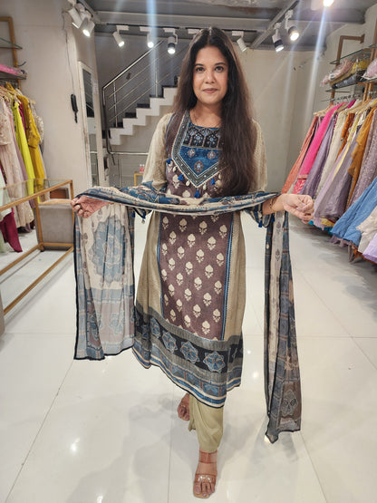 Ajrak print a line crepe suit