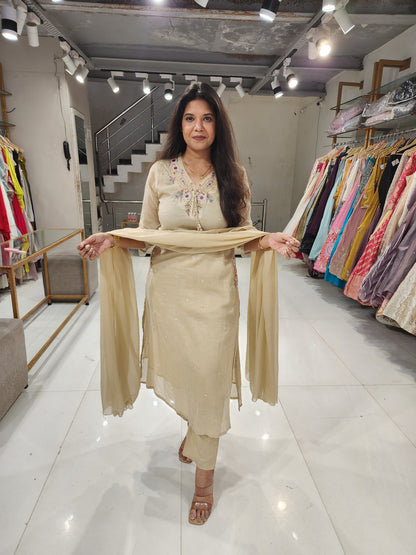 A line mull cotton suit