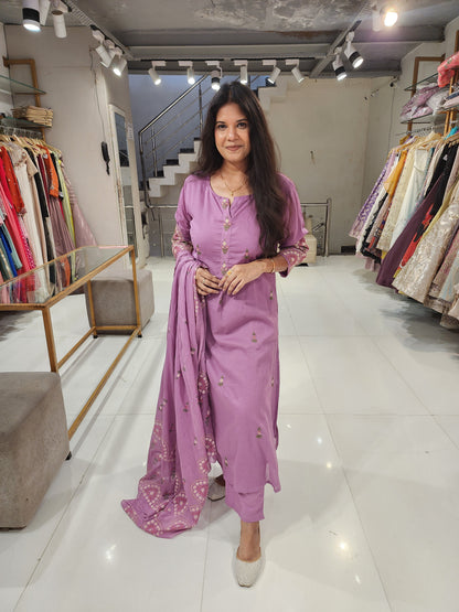 Mull cotton embroided suit