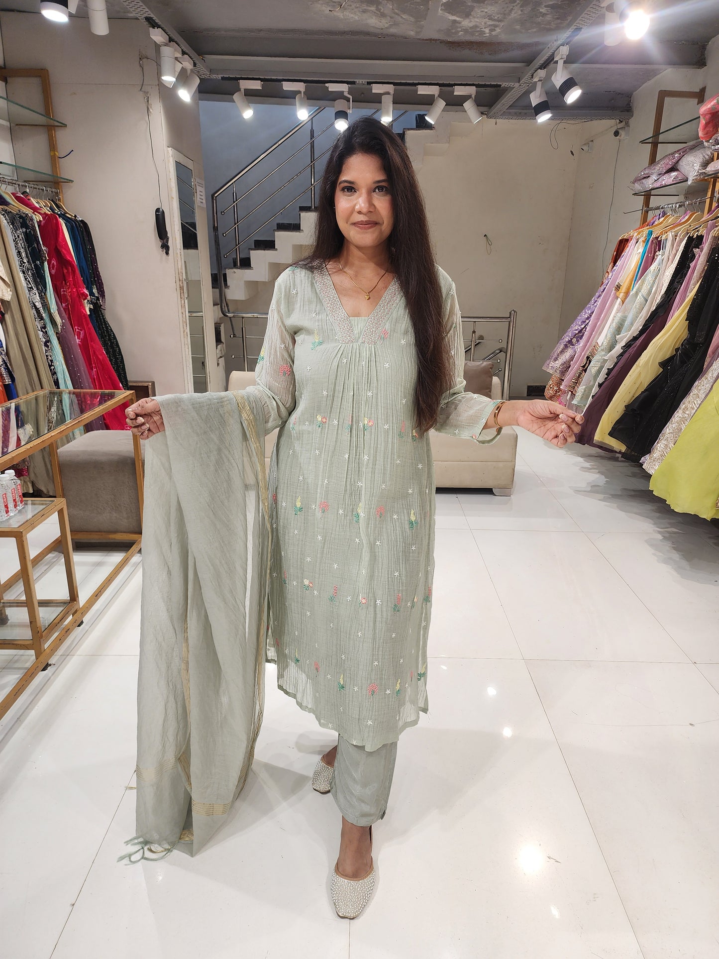 Mull embroided 3pc suit