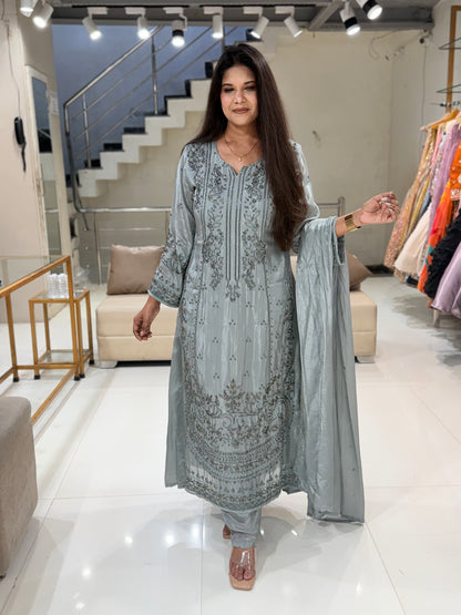 A line palistani crepe suit