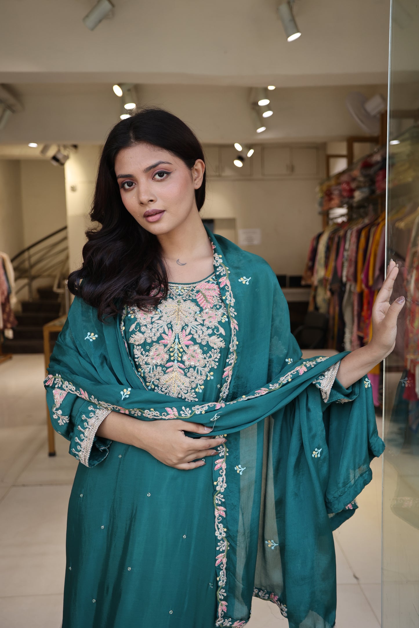 Thread embroided crepe garara suit