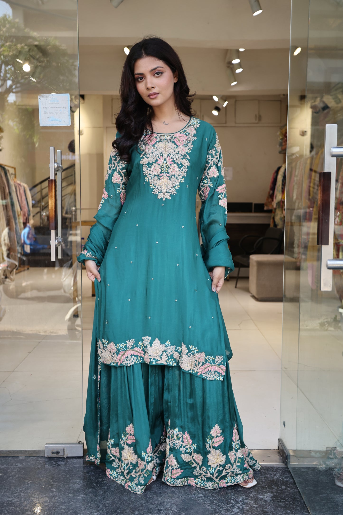 Thread embroided crepe garara suit