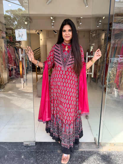 Crepe maxi gown with dupatta