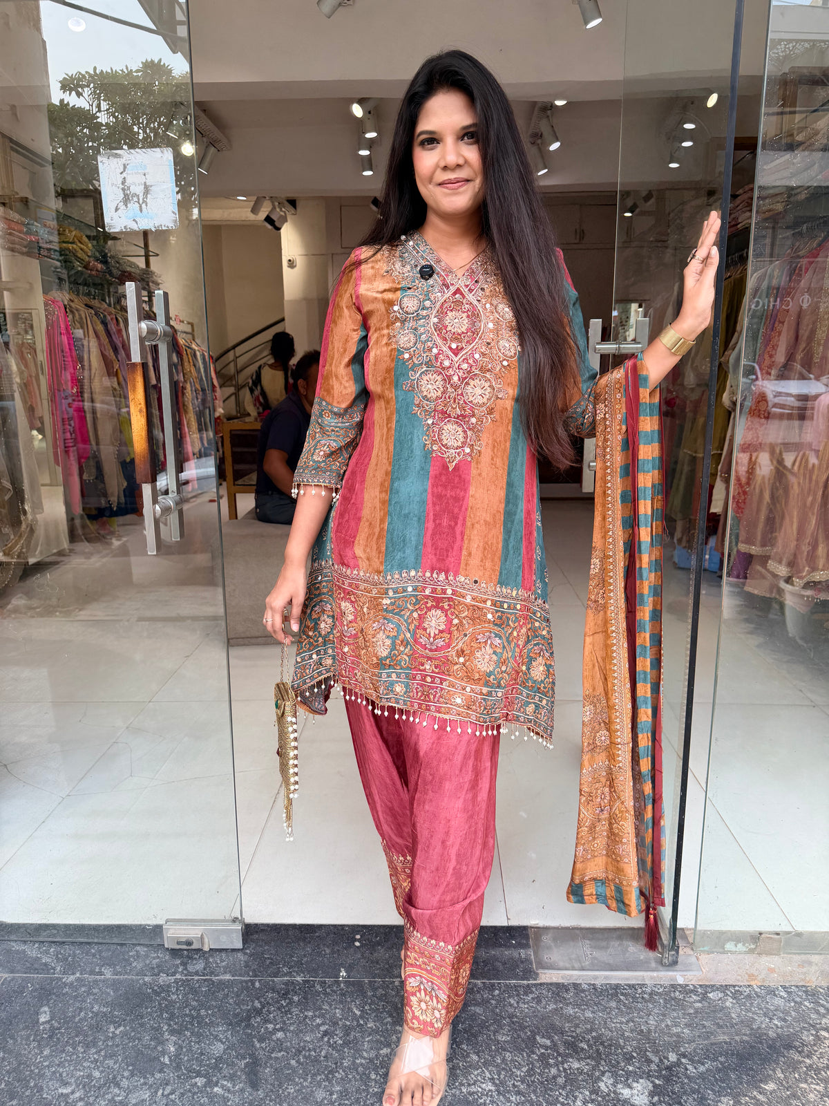 Farshi crepe suit