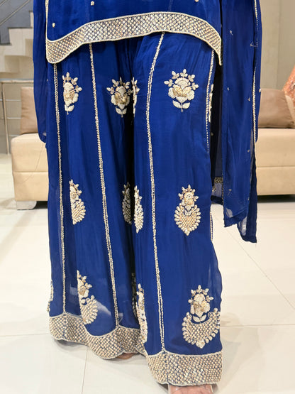 Bustier chinon embroidered sharara suit