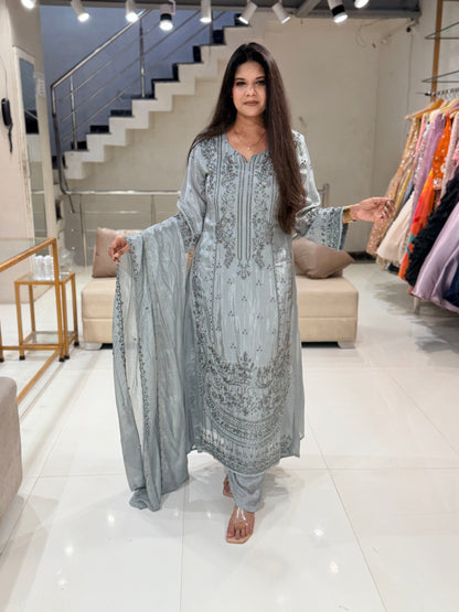A line palistani crepe suit