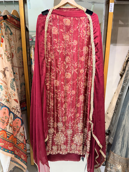 Crepe unstitched suit