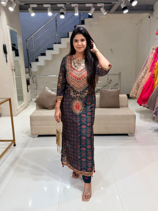Long side cut embroided co-ord set