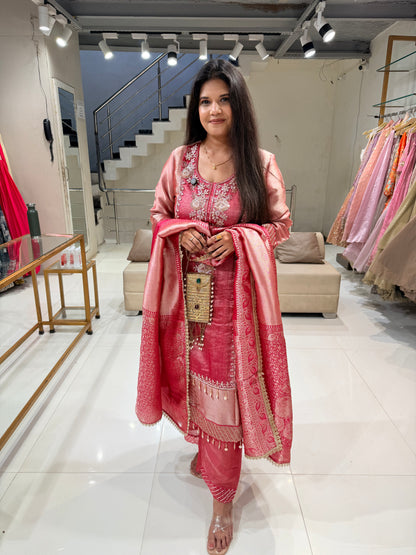 Girraf tissue straight cut suit