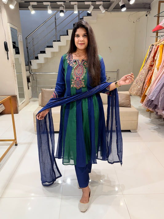 Mull chanderi shoulder anarkali suit