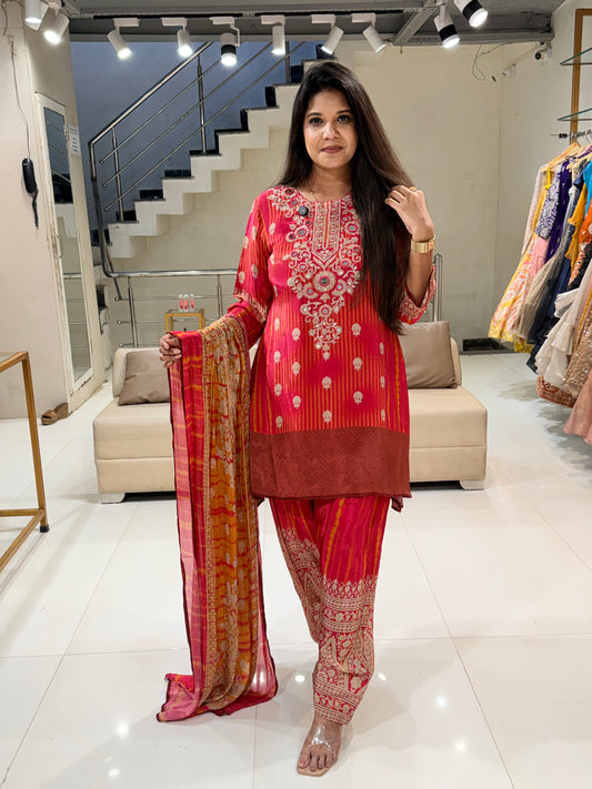 Red crepe farshi suit