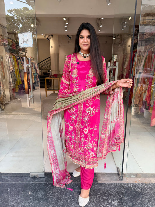 Digital print crepe suit