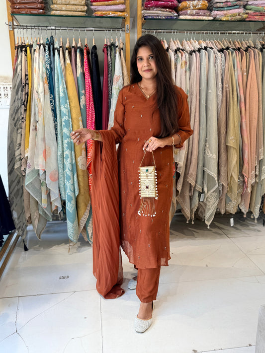 Mull chanderi bootawork a line suit