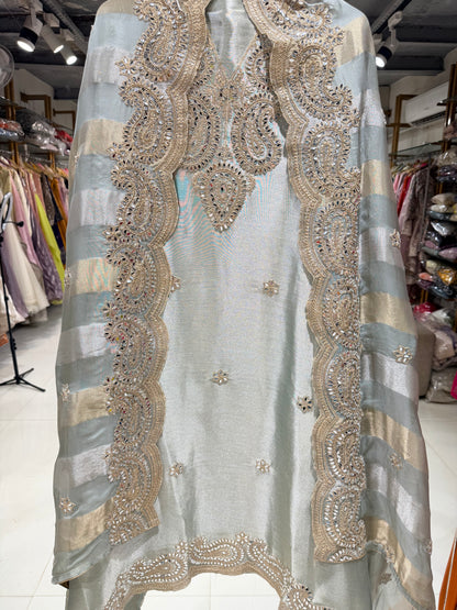 Unstitched suit girraf tissue