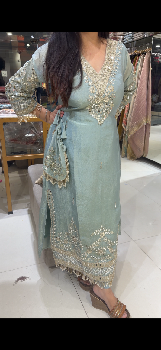 Side cut potli kareena style with pants