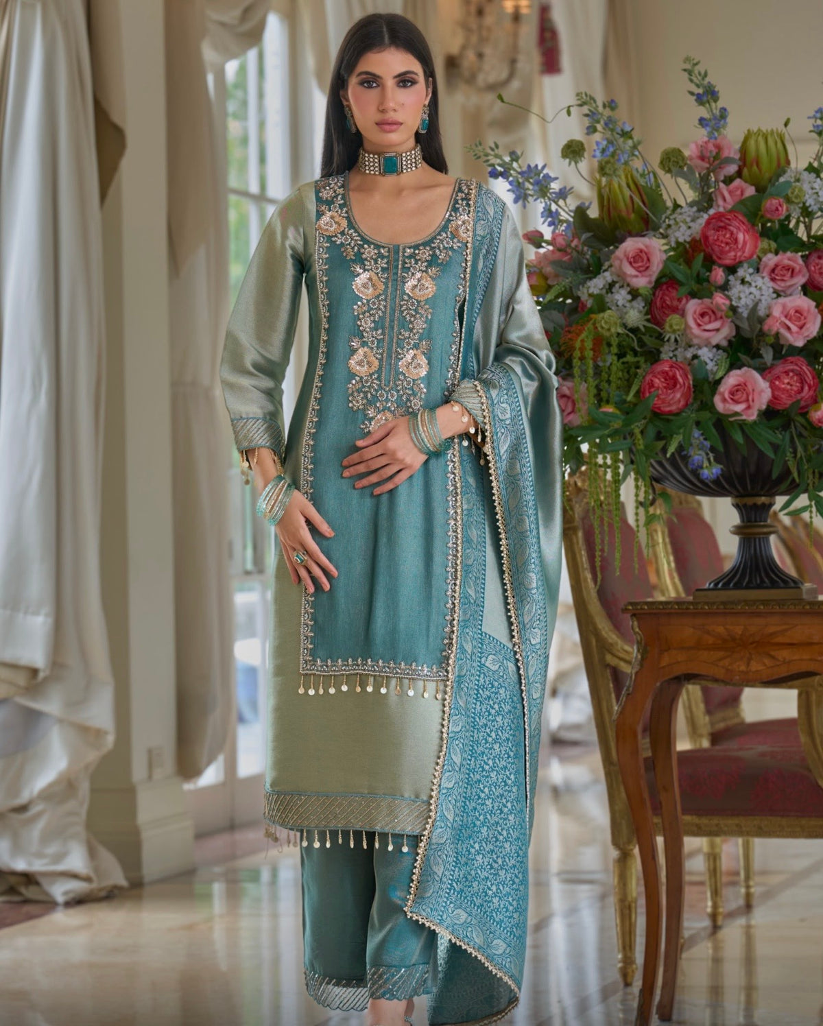 Girraf tisue staright cut suit
