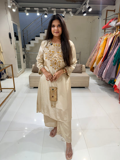 Crepe embroided co-ord set