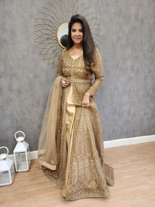 Aishwarya centre slit 2piece indowestern gown with belt